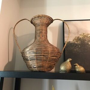 Elegant Woven Basket Vase - Brown